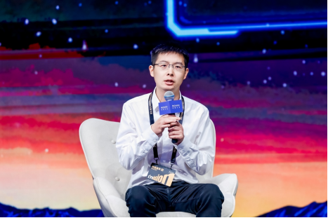 信弘配资 宇树科技官宣IPO后王兴兴首次发声：“我最后悔的是以前没有学AI”